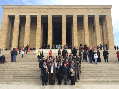 Mezitli Belediyesi, Vatandaşları Anıtkabir'e Götürdü