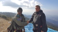 MUHAMMET ÖNDER - Murat Dağı'nda Yamaç Paraşütü Keyfi