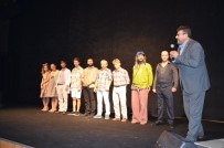 BOZÜYÜK BELEDİYESİ - Sanatın Kalbi Bozüyük'te 'Berber' Adlı Tiyatro Oyunu İle Attı
