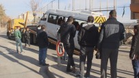 OKUL SERVİSİ - Sivas'ta Okul Servisi Kaza Yaptı