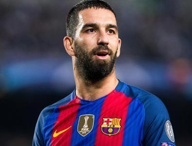 Arda Turan'dan kardeşine jest