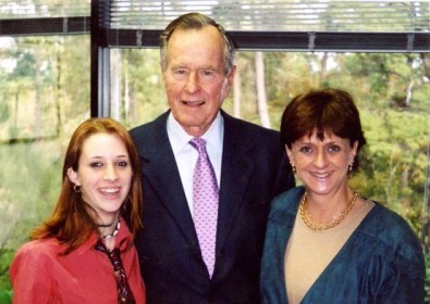 Baba Bush'un Taciz Ettiği Kadın Sayısı 6'Ya Yükseldi