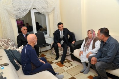 Belediye Başkanı Yaşar Bahçeci'den 'Çat-Kapı' Ev Ziyaretleri