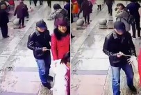 Cımbızla Cep Telefonu Hırsızlığı