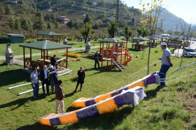 Manasur Piknik Alanı Çocuk Parkına Kavuştu