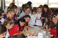 ÜNİVERSİTE MEZUNU - Nilüfer'in Sultanları Öğrencilerle Panelde Buluştu