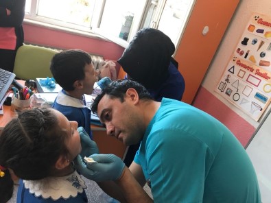 Öğrencilere Ağız Ve Diş Sağlığı Taraması