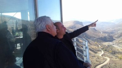 Sanatçılar Levent Vadisi'ne Hayran Kaldılar