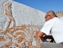 ADİLE NAŞİT - Sanatçıların figürlerini keski ve çekiçle mermere kazıdı