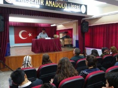 Akşehir'de Anadolu Lisesinde Kariyer Günleri Düzenleniyor