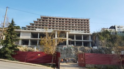 Başkan Gümrükçüoğlu'ndan 'Boztepe'deki Otel İnşaatıyla İlgili Açıklama