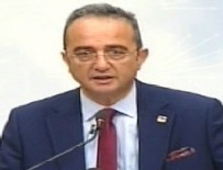 MAHMUT TANAL - CHP'li Tezcan: Renkleri insanlara bırakalım