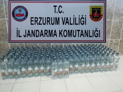 Erzurum'da 161 Şişe Kaçak Alkol İle Bin Paket Kaçak Sigara Ele Geçirildi