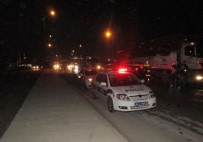 İhbara Giden Polislere Otomobil Çarptı Açıklaması 2 Yaralı