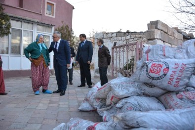 İhtiyaç Sahibi Ailelere Kömür Dağıtımı Devam Ediyor