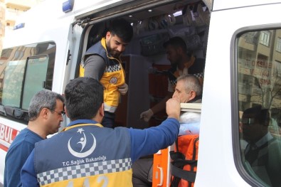 Şanlıurfa'da Trafik Kazası Açıklaması 1'İ Polis 2 Yaralı