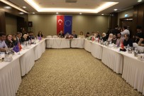 PREFABRİK EĞİTİM - AB Türkiye Delegasyonu Başkanı Mültecilerin Eğitimini Masaya Yatırdı