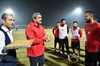 HALUK ALICIK - Başkan Alıcık'tan Futbolculara Tatlı Sürpriz