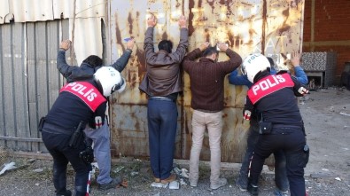 Bursa'da Okul Önlerinde Polisten Huzur Operasyonu