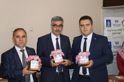 En İyi Turşuyu Anneler Yapacak