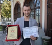 RÜZGAR TÜRBİNİ - Okulun Elektrik İhtiyacını Karşılamak İçin Rüzgar Türbini Yapan Öğretmen Ödüllendirildi