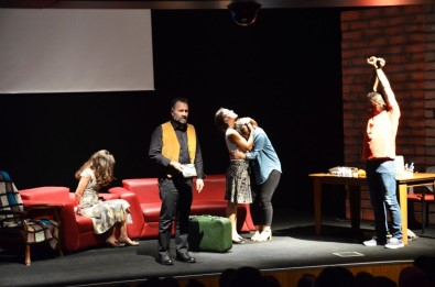 Tiyatro Frankfurt Türkiye'de İlk Kez Bozüyük'te Sahne Aldı