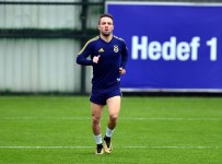 ROBİN VAN PERSİE - Valbuena Ve Isla'dan Kötü Haber