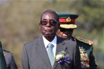 ZIMBABVE - Zimbabve Lideri Mugabe, Ordunun Baskısına Direniyor