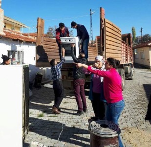 AK Parti Mihalıççık Kadın Kolları'ndan Yardım Eli