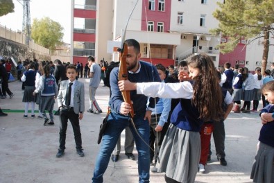 Gürün'de Okullarda Spor Etkinlikleri Yapıldı
