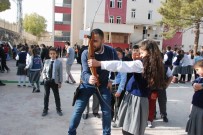 EBRU SANATı - Gürün'de Okullarda Spor Etkinlikleri Yapıldı