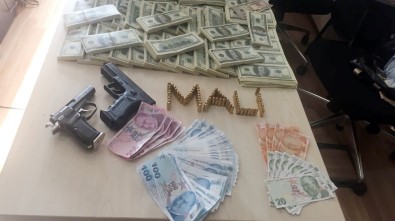 Operasyonda 1 Milyon Sahte ABD Doları Ele Geçirildi