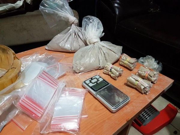 Reklam ajansına uyuşturucu baskını