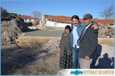 Çukurca'da Evi Yanan Aileye Yardım Eli Uzatıldı