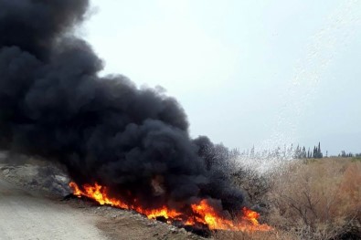Havran'da Lastik Yangını İlçeyi Duman Altında Bıraktı