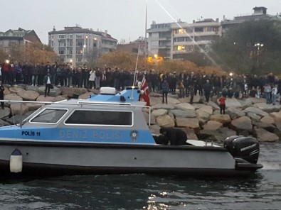 Kadıköy'de Denize Düşen Şahıs Hayatını Kaybetti