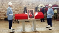 NAİM SÜLEYMANOĞLU - Naim Süleymanoğlu'nun Cenazesi Fatih Camii'ne Getirildi