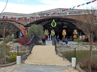 Urla'da Zeytinyağı Müzesi Açıldı