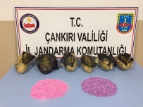 Uyuşturucu Tacirleri Sakarya'dan Düğmeye Basılan Operasyonla Çankırı'da Yakalandı