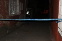 HASAN DURMAZ - Adana'da Bir Kişi Sokak Ortasında Tabancayla Vurularak Öldürüldü