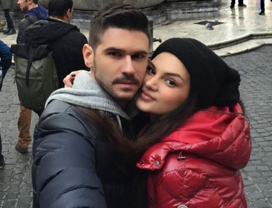 Almeda Abazi seti bastı