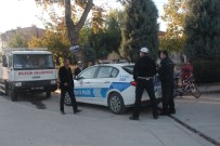 Kamyonet İle Motosiklet Çarpıştı Açıklaması 1 Yaralı