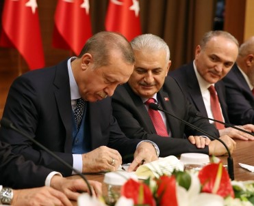 'Türkiye'nin Otomobili' İçin İmzalar Atıldı