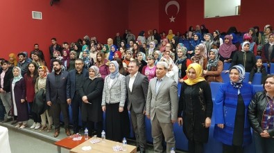 Eski Bakan Ramazanoğlu, KYK Öğrencileri İle Bir Araya Geldi