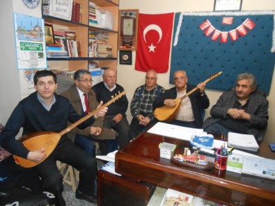 Eskişehirli Şair Ve Ozanlar 'Çocuk Hakları Günü'nü Şiir Ve Türkülerle Kutladılar