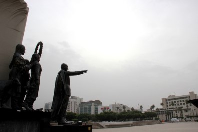 Hatay'ı Toz Bulutu Kapladı