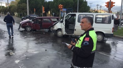 Milas'ta Kaza Açıklaması 2 Yaralı