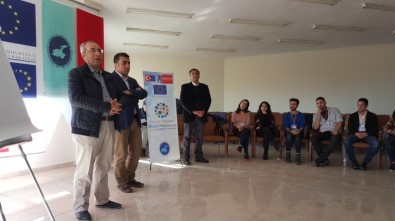 Rektör Battal'dan Öğrencilere Sertifika