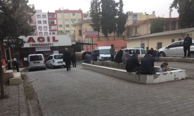 Şanlıurfa'da Silahlı Kavga Açıklaması 1'İ Polis 3 Yaralı