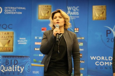 Türk Eczacıya Fransa'dan Altın Madalya